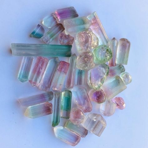 Tourmaline Aesthetic, Kunar Afghanistan, Beautiful Eye, Jewelry Accessories Ideas, Crystals Stones, Crystal Shop, Accessories Ideas, Crystals Minerals, Stones And Crystals