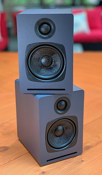 Mini Speaker Box Design, Sound Box Design, Box Bookshelf, Small Subwoofer, Bluetooth Speakers Diy, Bluetooth Speakers Design, Small Speaker, Box Speaker, Music Speaker