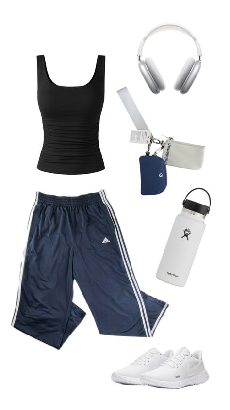 #gym #airpodsmax #outifts #inspo Gym Outfits Baggy, Gym Outfit Loose, Y2k Workout Outfit, Y2k Gym Outfits, Alt Workout Outfits, Baggy Gym Fits, Alt Gym Outfits, Baggy Workout Outfits, Dancer Style Outfits