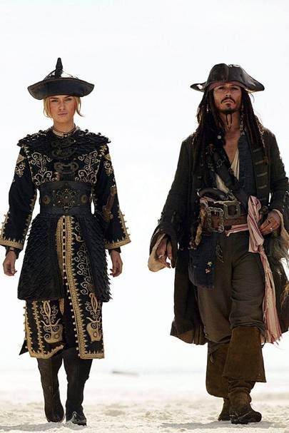 Pirates Of The Caribbean: Dead Man’s Chest Elisabeth Swan, جوني ديب, Pirate Costumes, Kaptan Jack Sparrow, Elizabeth Swann, Pirate Queen, Keira Knightly, Pirate Outfit, Pirate Fashion