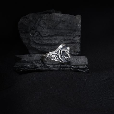 Silver Men Ring, Animal Ring, Signet Ring, Aries Ring, Ram Ring, Gothic Ring, Patterned Ring, Engraved Men Ring, Astrology Ring, Horoscope Ring, Zodiac Ring, Oxidized Ring, Dad Ring ✨Details Material: 925 Sterling Silver Weight: 11-13 Gr Finish: Oxidized Stamp: 925 ⬆️⬇️ All our products are handmade and weights may vary  (-) 1,00 gram ️🚣🏼 ✦ Shipping Details ✦ * Standard Shipping * Processing time: 2-4 business days * Delivering time: 2-5 business days 📒📕 ✦ Care Guide ✦ We all know the 925 sterling and all other silver types tarnish in time. But the question is; How we can avoid or slow it down? For the answer, you can read the guide below! ️ 🛀🏼 Shower: It's not a great idea. But it isn't going to do any lasting damage. Just make sure to dry it after. 🏊🏼 Swimming Pool: Chlorine is a Ring Astrology, Astrology Ring, Aries Ring, Dad Ring, Oxidized Ring, Gothic Ring, Zodiac Rings, Silver Men Ring, Animal Ring