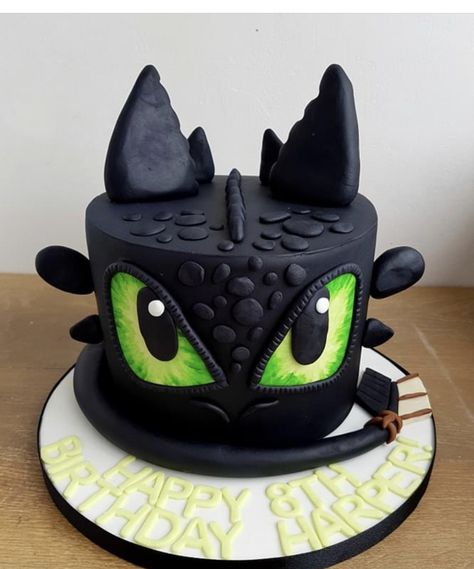 How To Train Your Dragon Cakes, How To Train Your Dragon Birthday Cake, Toothless Birthday Party Ideas, How To Train Your Dragon Birthday, How To Train Your Dragon Birthday Party, Dragon Cakes For Kids, How To Train Your Dragon Cake, How To Train Your Dragon Party, Toothless Birthday Cake