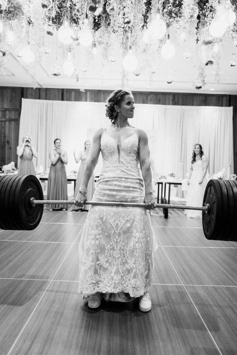 Crossfit Wedding, Crossfit Couple, Bridal Bootcamp, Gym Photoshoot, Gym Couple, Gym Photography, Gym Photos, Crossfit Gym, Wedding Activities