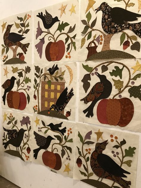 Patchwork, Raven Quilt, Fall Quilt Patterns, Crazy Quilts Patterns, Feather Quilt, Log Cabin Quilt Pattern, Primitive Quilts, Wool Felt Projects, Wool Applique Patterns