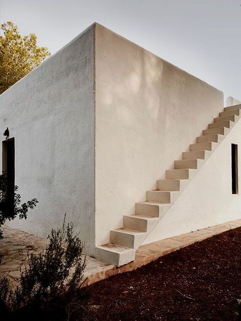 Exterior Stairs, Desert Life, Desert Homes, Top Floor, Design Hotel, Minimalist Architecture, Hotels Design, Stairs Design, Staircases