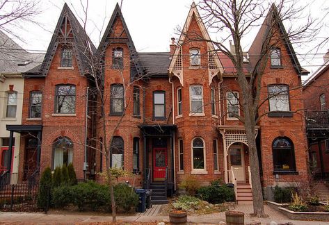 Victorian row houses in Cabbagetown... the largest preserved Victorian neighbourhood in ALL of North America Toronto Houses, San Myshuno, Victorian Townhouse, Victorian London, Row House, Residential Architecture, Victorian Homes, Riverdale, Old Houses