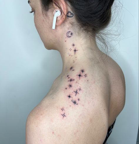 Sparkle tattoo Sparkles Neck Tattoo, Sparkle Neck Tattoo, Stars On Shoulder Tattoo, Neck And Shoulder Tattoos, Lil Peep Tattoo Ideas, Sparkle Tattoo Ideas, Sparkles Tattoo, Sparkle Tattoos, Lil Peep Tattoo