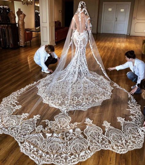 Womens Wedding Dresses, Custom Wedding Dress, A Wedding Dress, Wedding Veils, Beautiful Wedding Dresses, Wedding Planners, Dream Wedding Dresses, Fesyen Wanita, Vintage Dress