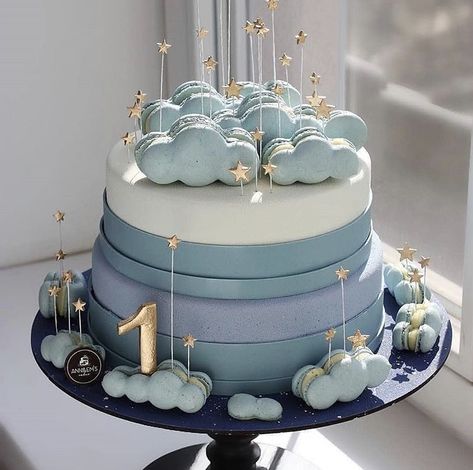 Cloud Birthday cake Torturi Baby Shower, Γενέθλια Mickey Mouse, Tårta Design, Kue Macaroon, Baby First Birthday Cake, Beautiful Birthday Cakes, Baby Birthday Cakes, Simple Birthday Cake, Pretty Birthday Cakes