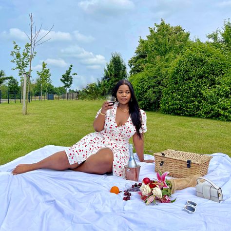 Picnic Date Outfits, Picnic Fashion, Picnic Date Food, Picnic Photo Shoot, Picnic Pictures, Picnic Photography, Picnic Outfit, Date Dress, Picnic Inspiration