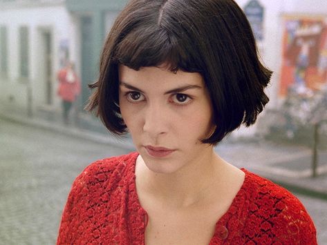 20 Films That Will Definitely Cheer You Up During These Strange Times Amelie Haircut, Bob Riccio, French Girl Hair, French Bob, Audrey Tautou, Baby Bangs, Choppy Bob Hairstyles, Lob Hairstyle, Favorite Movie