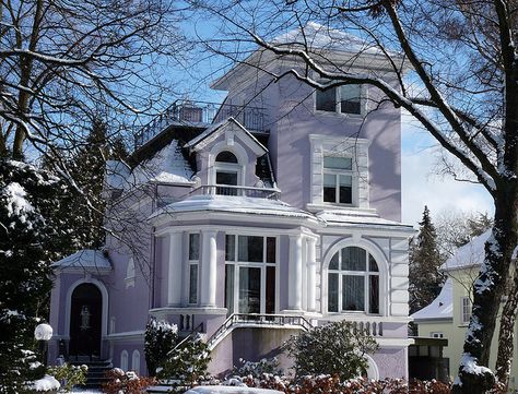 Lavender home House Exterior Makeover, Exterior House Paint Colors, Natural Paint Colors, House Paint Colors, Exterior House Paint Color, Exterior House Paint, Purple House, French Music, Rufus Sewell