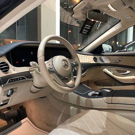 Mercedes G Wagon Interior, Mercedes Glk 350, G Wagon Interior, White Mercedes, Mercedes Glk, Mercedes Interior, Mercedes G63, Mercedes Cla, Mercedes Suv