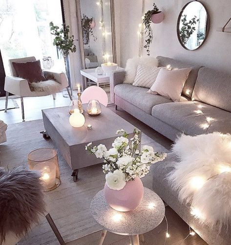 Grey And Pink Living Room, Pink Couch Living Room, Gray Rooms, Pink Living Room Decor, Modern Grey Living Room, Gold Living Room Decor, Indian Living Rooms, Flat Decor, Living Room Decor Gray