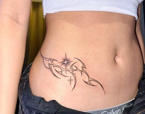 Indie Tattoo, Waist Tattoos, Belly Tattoos, Torso Tattoos, Unique Tattoo Ideas, Meaning Art, Bold Artwork, Stomach Tattoos, Discreet Tattoos