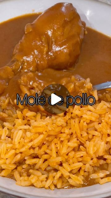 Authentic Mexican Food Videos, Easy Mole Recipe Chicken, Mole Dishes, Authentic Mexican Chicken Recipes, Mexican Chicken Mole, Chicken Mole Recipe, Kitchen Videos, Mole Recipe, Mole Poblano