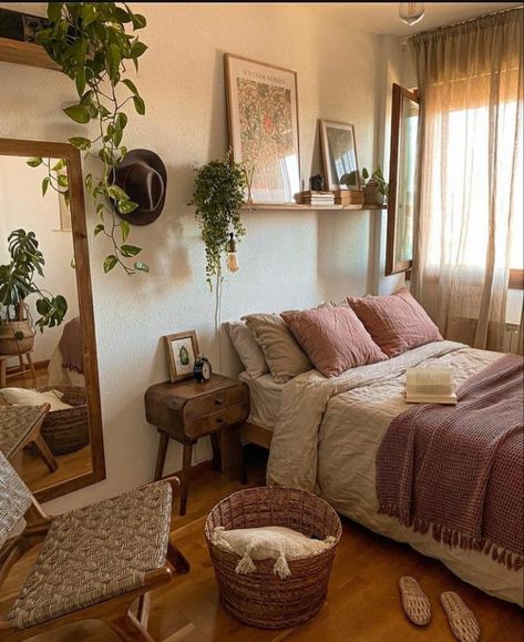 Design Ložnic, Dekorasi Kamar Tidur, Redecorate Bedroom, Cozy Room Decor, Home Decor Living Room, Apartment Decor Inspiration, Home Decorating Ideas, Room Makeover Bedroom, Room Makeover Inspiration