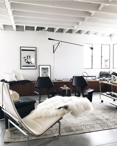 The Apartment By The Line is Los Angeles' best place for shopping minimalist modern decor and fashion Apartment By The Line, The Line Apartment, Contemporary Eclectic, The Apartment, Decor Fashion, Eclectic Design, Eclectic Interior, Living Room Paint, Minimalist Modern