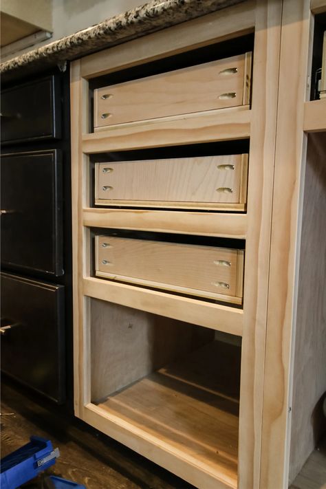 If you’re getting ready to build some cabinets for your next renovation, here’s how to build a base cabinet with drawers for your space! Kitchen Cabinet Drawers Diy, How To Install Drawers In Cabinets, How To Build Base Cabinets, Building Cabinet Drawers, Diy Inset Cabinets, How To Build Cabinet Doors, Diy Cabinet Drawers, Diy Cabinets Kitchen, How To Make Cabinets