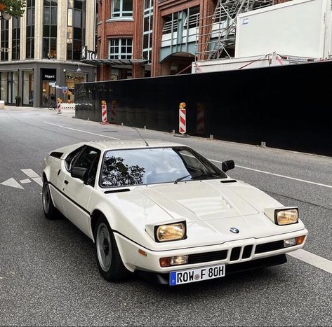 Bmw M1, Old Vintage Cars, Pimped Out Cars, Car Decorations, Nissan 240sx, Street Racing Cars, Nice Cars, Classy Cars, Street Racing