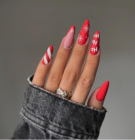 Christmas Nail Designs Candy Cane, Candy Cain Nails, Candy Cane Acrylic Nails, Christmas Candy Cane Nails, Candy Cane Christmas Nails, Clover Nails, Peppermint Nails, Paisley Nails, Candy Cane Nail Art