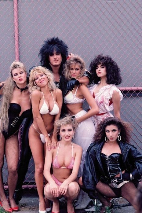 Groupie Aesthetic, 80s Groupie, Chica Punk, Hair Metal Bands, 80s Hair Bands, Heavy Metal Girl, Motley Crüe, Nikki Sixx, Glam Metal