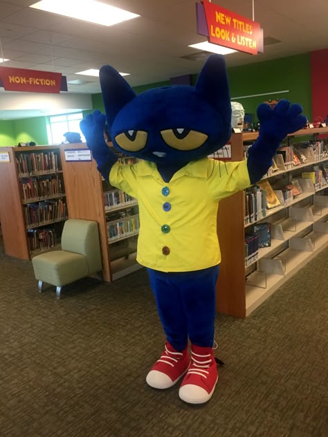 Pete The Cat Fanart, Pete The Cat Shoes, Pete The Cat Costume, Pete The Cats, Dr Seuss Birthday Party, Library Themes, Dr Seuss Birthday, Library Activities, Cartoon Cats