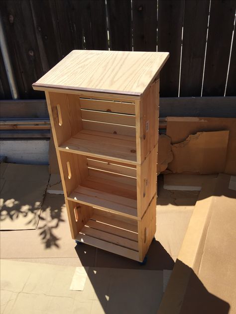 Checkout Display Stand, Crate Vendor Display, Vendor Cash Stand, Diy Cash Register Stand, Boutique Setup Ideas Booth Displays, Diy Vendor Table Display Ideas, Diy Market Checkout Stand, Woodworking Vendor Booth, Portable Checkout Counter Craft Fairs