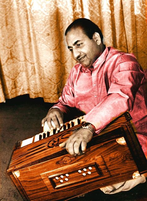 Md Rafi Singer, Mohammad Rafi Images, Rafi Sahab, Mohammad Rafi, Mohd Rafi, Mohammed Rafi, Jassi Gill, Old Film Stars, Fashion 1980s