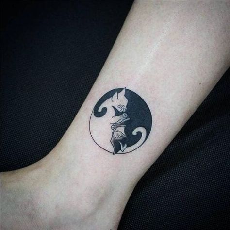 25 Cool Cat Tattoos To Honor Our Feline Friends Mini Tats, Cute Cat Tattoo, Minimal Tattoo Design, Cat Tat, Lady Cat, Half Sleeve Tattoos For Guys, Cat Tattoos, Cat Tattoo Designs, Japanese Tattoos