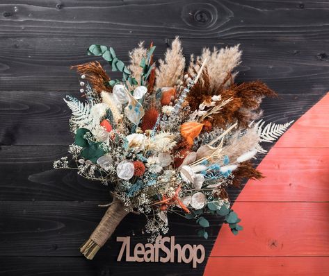 Thistle Bouquet Wedding, Terracotta Flowers, Thistle Wedding, Country Western Wedding, Blue Terracotta, Rusting Wedding, Western Themed Wedding, Burnt Orange Weddings, Country Theme Wedding