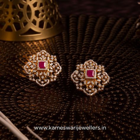 Big Studs Earrings Indian, Diamond Tops Studs, Diamond Tops Earrings, Diamond Studs Indian, Big Diamond Earrings, Diamond Ear Rings, Gold Jumkas, Big Earrings Gold, Coral Jewelry Set