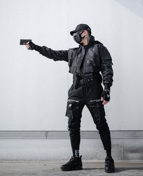 Mercenary Outfit Men, Cyberpunk Winter Outfit, Techware Fashion Male, Tech Wear Aesthetic Men, Guy Hoodie Aesthetic, Assassin Outfit Male, Assassin Outfit Design Male, Cyberpunk Trench Coat, Techwear Aesthetic Men