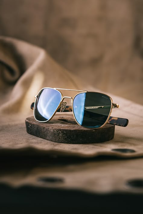 Indie Sunglasses, Sunglass Photography, Glasses Photography, Eyewear Photography, Randolph Sunglasses, Mens Eye Glasses, Sunglasses Aesthetic, Mens Glasses Fashion, Glasses Fashion Women