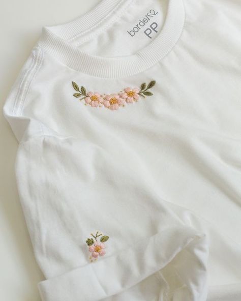 Diy Embroidery Shirt, Modern Hand Embroidery Patterns, Clothes Embroidery Diy, Simple Hand Embroidery Patterns, Embroidery Leaf, Diy Embroidery Designs, Embroidery Tshirt, Hand Embroidery Patterns Flowers, Floral Embroidery Patterns