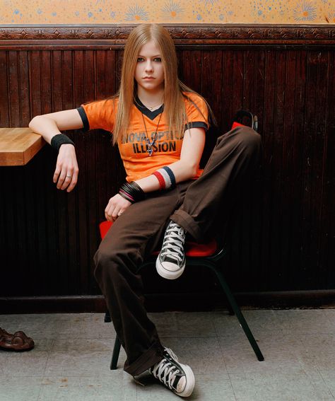 Avril Lavigne Avril Lavigne Outfits, Aya Sophia, Avril Lavingne, Avril Lavigne Photos, Avril Lavigne Style, Chloë Grace Moretz, 00s Fashion, 2000 Fashion, 2000s Fashion Outfits