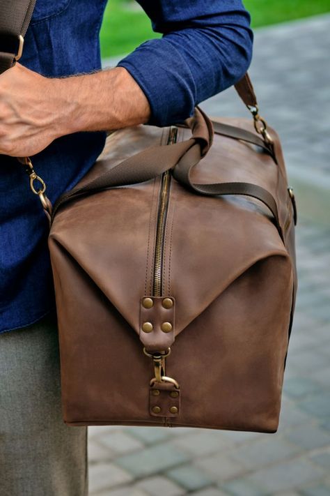 Sling Bag Outfit, Leather Briefcase Bag, Leather Holdall, Leather Shopper Bag, Holdall Bag, Leather Tote Bag Women, Leather Weekender Bag, Leather Weekender, Leather Duffle Bag