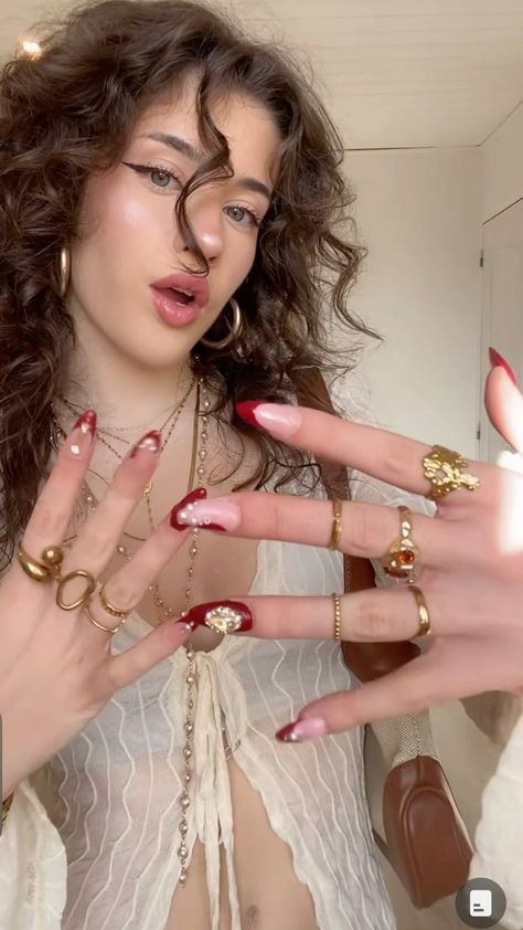 Hand Accessories Aesthetic, Accesories Outfit Jewelry, Artist Statement Examples, Maximalist Accessories, Attention Grabber, Nails Pretty, Cherry Nails, Simple Gel Nails, Hand Accessories