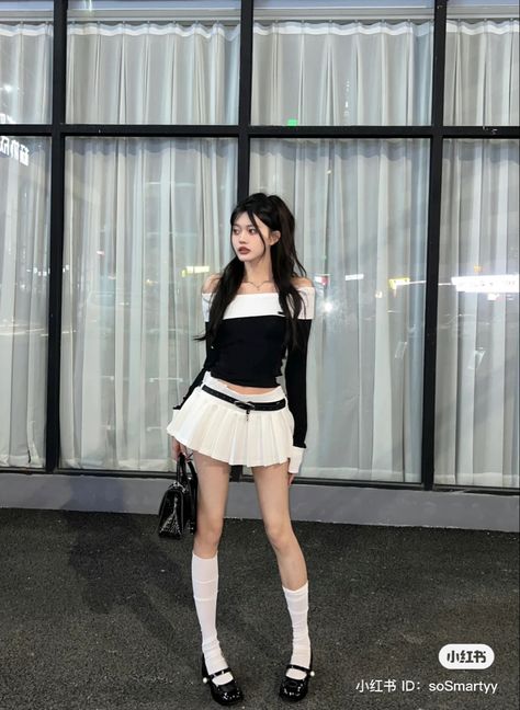 Marry Jane Shoes Outfit Ideas, Marry Jane Shoes Outfits, Marry Jane Outfits, Ive Concert Outfit, Marry Jane Shoes Outfit, Black Coquette Outfit, Ive Concert, Mini Skirts Outfits Summer, Fashion Outfits Aesthetic