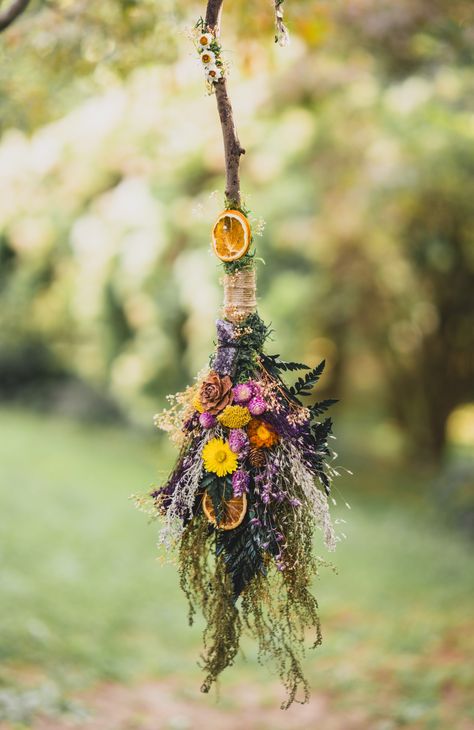 DSC00301 Diy Nature Witch Broom, Flower Witch Broom, Diy Floral Witches Broom, Hanging Witch Broom Above Door, Nature Witch Broom, Cinnamon Witch Broom, Dried Floral Witch Broom, Dried Flower Witches Broom, Diy Dried Flower Broom