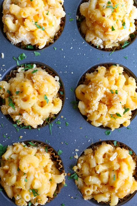 Super Easy Macaroni and Cheese Muffins! Everything you love about macaroni and cheese in muffin form. Cheesy bite sized deliciousness! Leftover Macaroni, Easy Macaroni And Cheese, Mac And Cheese Muffins, Pork Shoulder Recipes, Cheese Waffles, Stovetop Mac And Cheese, Easy Macaroni, Making Mac And Cheese, Mom Recipes