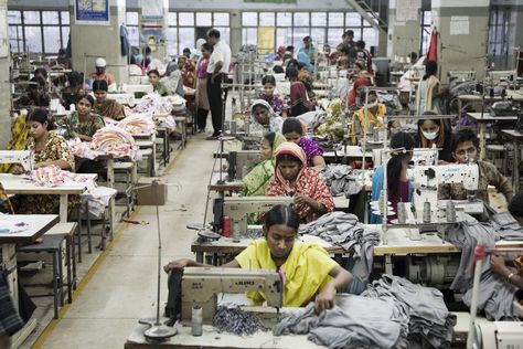 Garment factory in Dhaka, Bangladesh - the Mohakhali area. From an article 'What is a Sweatshop?' Shein Clothes, Third World Countries, Clothing Factory, Outfit Collage, Garment Industry, Garment Factory, Fashion Revolution, Fashion Project, Poor People