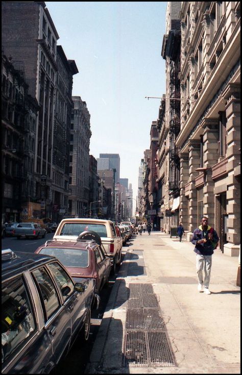 New York City in 1990 Through a French Photographer's Lens ~ vintage everyday New York 80s Aesthetic, New York Street Drawing, New York 90s Aesthetic, New York City 90s, New York 2000s, New York 1990s, Old School New York, New York 80s, New York 90s