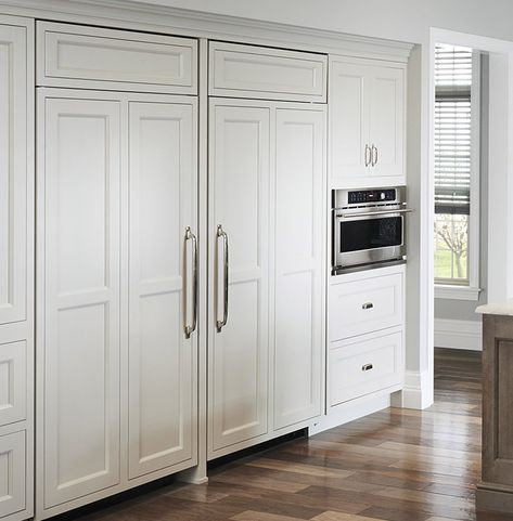 20 Built-In Refrigerator Setups That Will Blow You Away Built In Refrigerator Ideas, Monogram Refrigerator, Luxury Refrigerator, Big Refrigerator, Paneled Refrigerator, Big Fridge, Refrigerator Ideas, Column Refrigerator, Custom Refrigerator