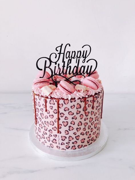 Sweetie Birthday Cake, Sweetie Birthday, Cheetah Birthday Cakes, Cheetah Print Cakes, Easy Sponge Cake Recipe, Cheetah Cakes, Birthday Cake For Women Simple, Valentines Cakes, Leopard Cake