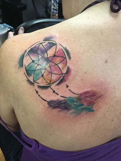 Watercolor Dreamcatcher Tattoo, Atrapasueños Tattoo, Watercolor Tattoo Artists, Tattoo Off, Dream Catcher Tattoo Design, Circle Tattoos, Tattoo Magazine, Dream Catcher Tattoo, Tattoo Artwork