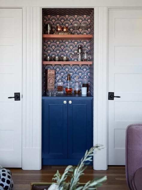 Contemporary Built-In Mini Bar Small Built In Bar, Closet Bar Ideas, Beautiful Bookcases, Built In Bar Cabinet, Bar Closet, Built In Wet Bar, Dry Bar Ideas, Small Bars For Home, Bar Nook