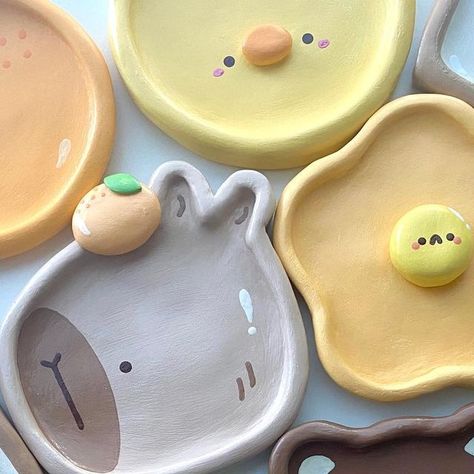 Cute Clay Ideas Useful, Capybara Pottery, Cute Ceramics Ideas Aesthetic, Cute Things To Make Out Of Clay, Cute Pottery Ideas, Duck Bread, Cute Diy Ideas, Cute Ceramics, Pottery Cute