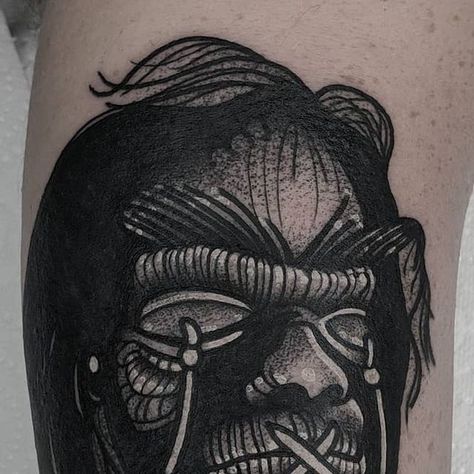 @jakeheerytattoo on Instagram: "Shrunken head made today @noiselandtattoo cheers Mitch 👊🏼 #blacktattoo #blackworktattoo #blackwork #shrunkenhead #traditionaltattoo #boldtattoo #tattoo #art #sketch #drawing #flash #dotworktattoo #stippletattoo #blackandwhitetattoo #ink #skinart #skinartmag #noiselandtattoo @killerinktattoo @ezcartridgecouk @rotaryworks @kwadron" Shrunken Head Tattoo, Shrunken Head, D Tattoo, Traditional Tattoo Art, Dot Work Tattoo, Head Tattoos, Stippling, Art Sketch, Skin Art