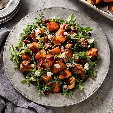 Fall Sweet Potato Salad, Potato And Arugula Salad, Maple Salad, Dressing Vinaigrette, Soup And Salad Combo, Sweet Potato Bacon, Maple Sweet Potatoes, Winter Salads, Arugula Salad Recipes